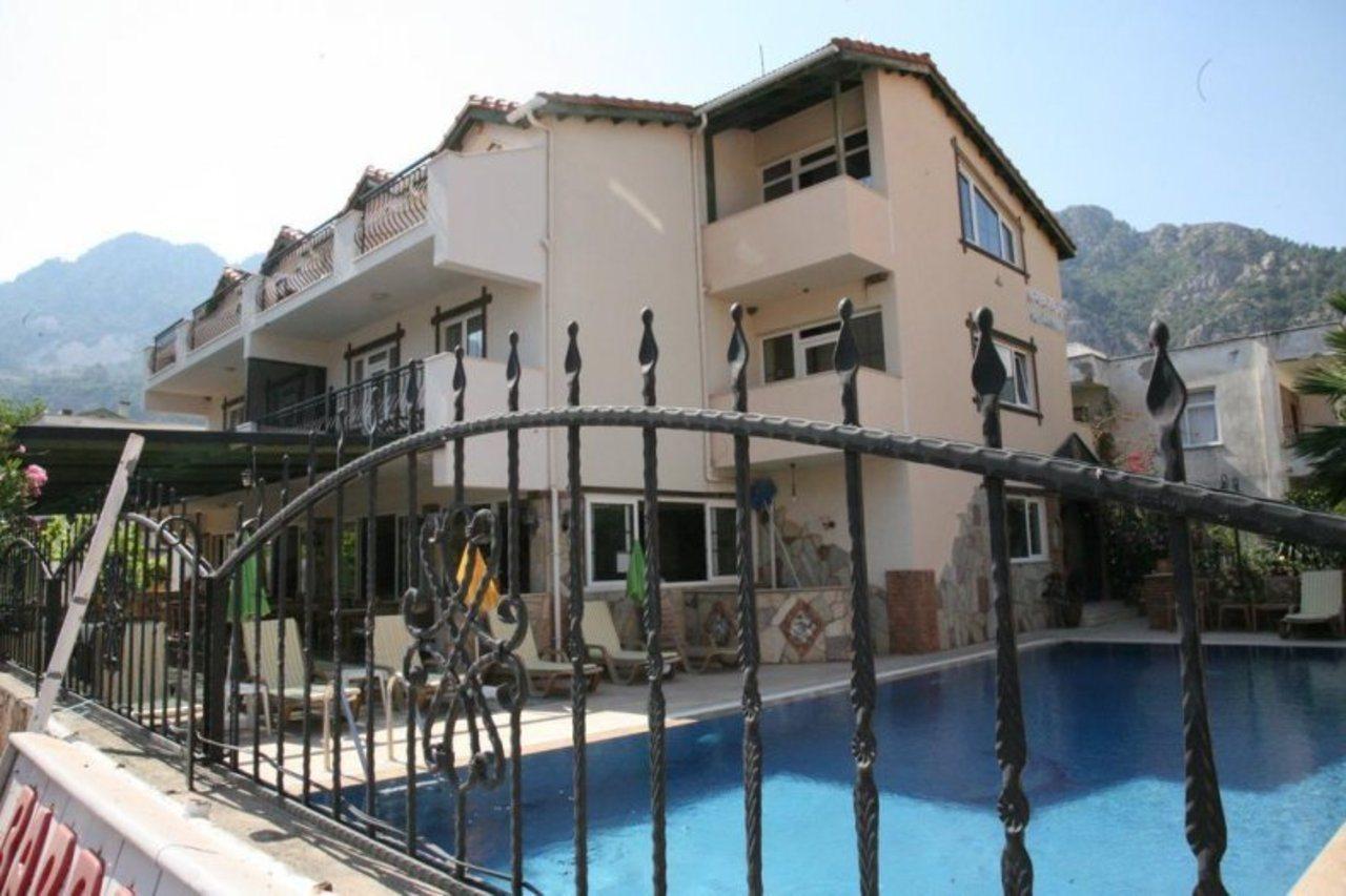 Barbaros Apart Hotel 투룬치 외부 사진